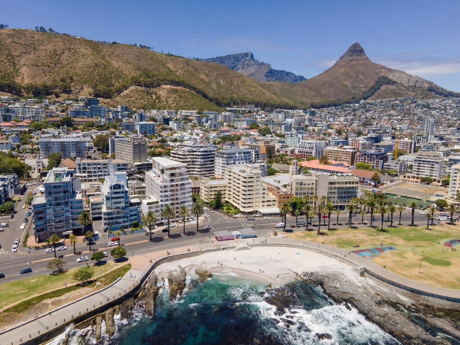 2 Bedroom Property for Sale in Sea Point Western Cape
